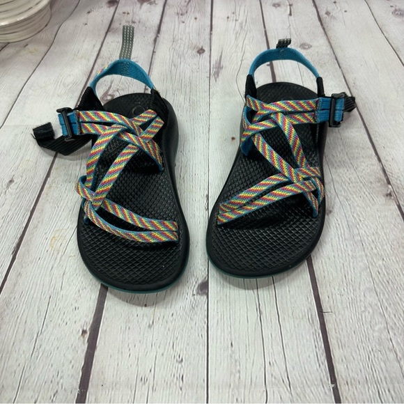 chaco Black Strappy Sandals Adjustable Straps kids sz 1 UNISEX bright stripe - Picture 2 of 8